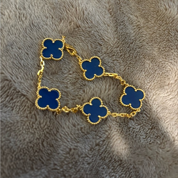 Elegant Gold and Blue Clover Bracelet - Picture 1 of 4